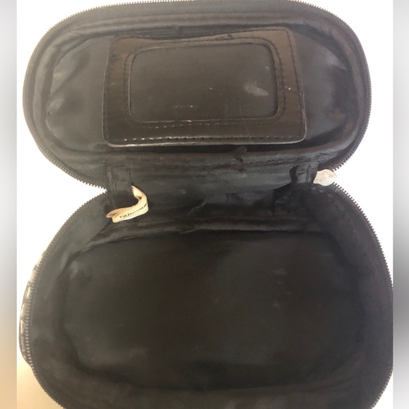 Kenneth Cole Reaction Small Black Bag Pika Dot Reflective - Picture 5 of 8